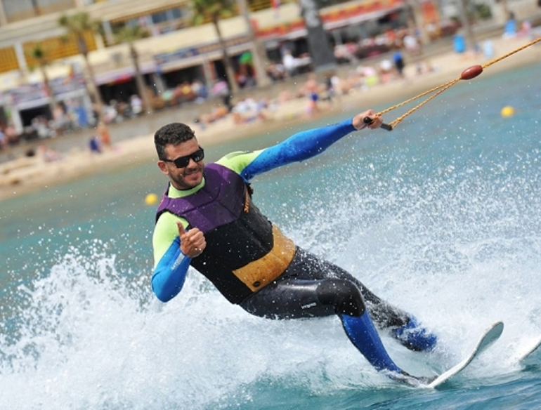 apprentissage du ski nautique